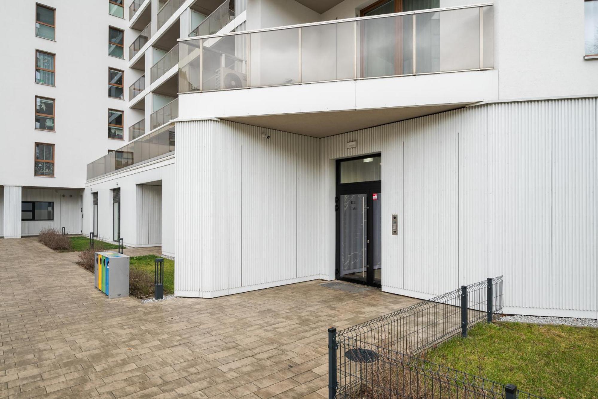 Goclaw Industrial Apartment